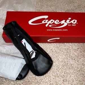 NEW Capezio Black Daisy 205T Ballet Slippers Wide Width Dance Shoes